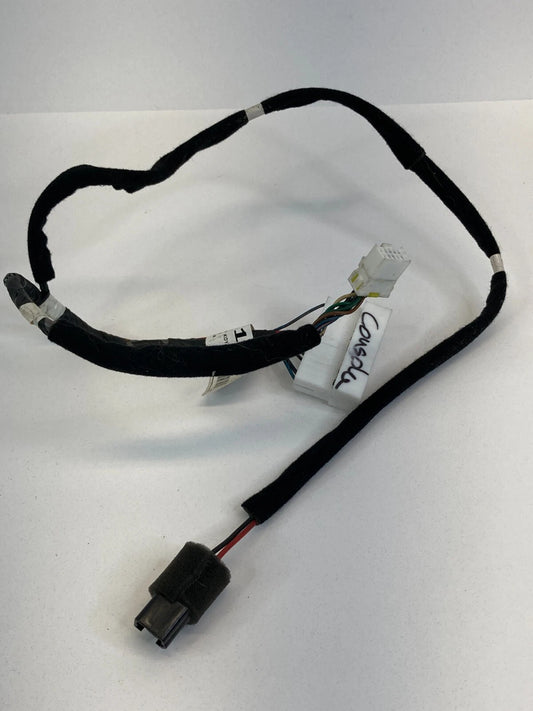 04-09 KIA SPECTRA 05-09 SPECTRA5 CENTER CONSOLE WIRING HARNESS CONECTOR 84619-2F