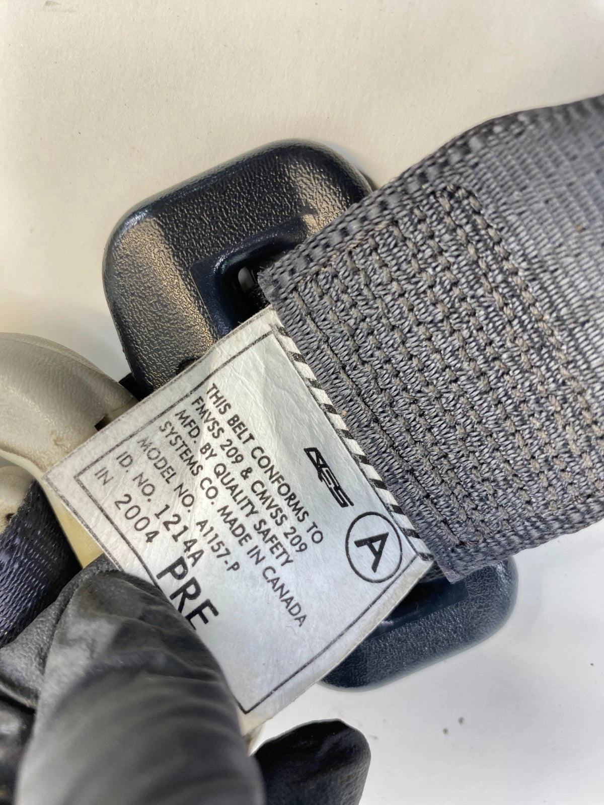 04 05 06 07 08 Pontiac Vibe Front Left Driver Side Seat Belt Retractor OEM