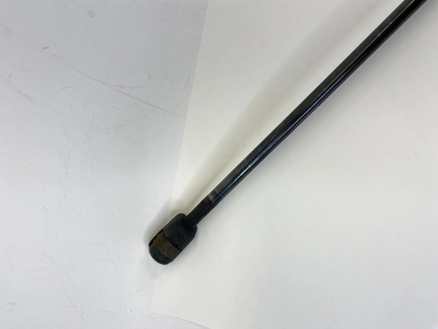1998-2010 VOLKSWAGEN BEETLE FRONT RIGHT HOOD LID STRUT LIFT SUPPORT OEM