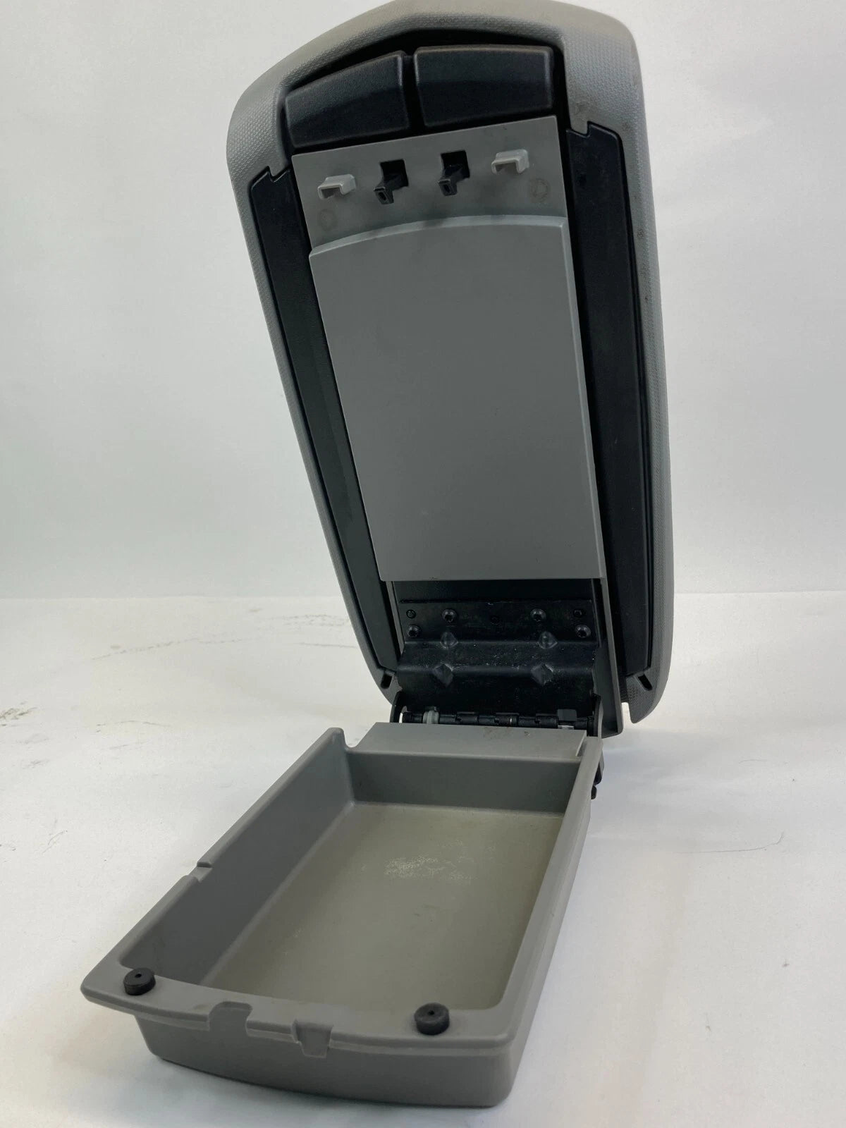 2007 2008 2009 CHRYSLER SEBRING CENTER CONSOLE STORAGE ARMREST ARM REST LID OEM