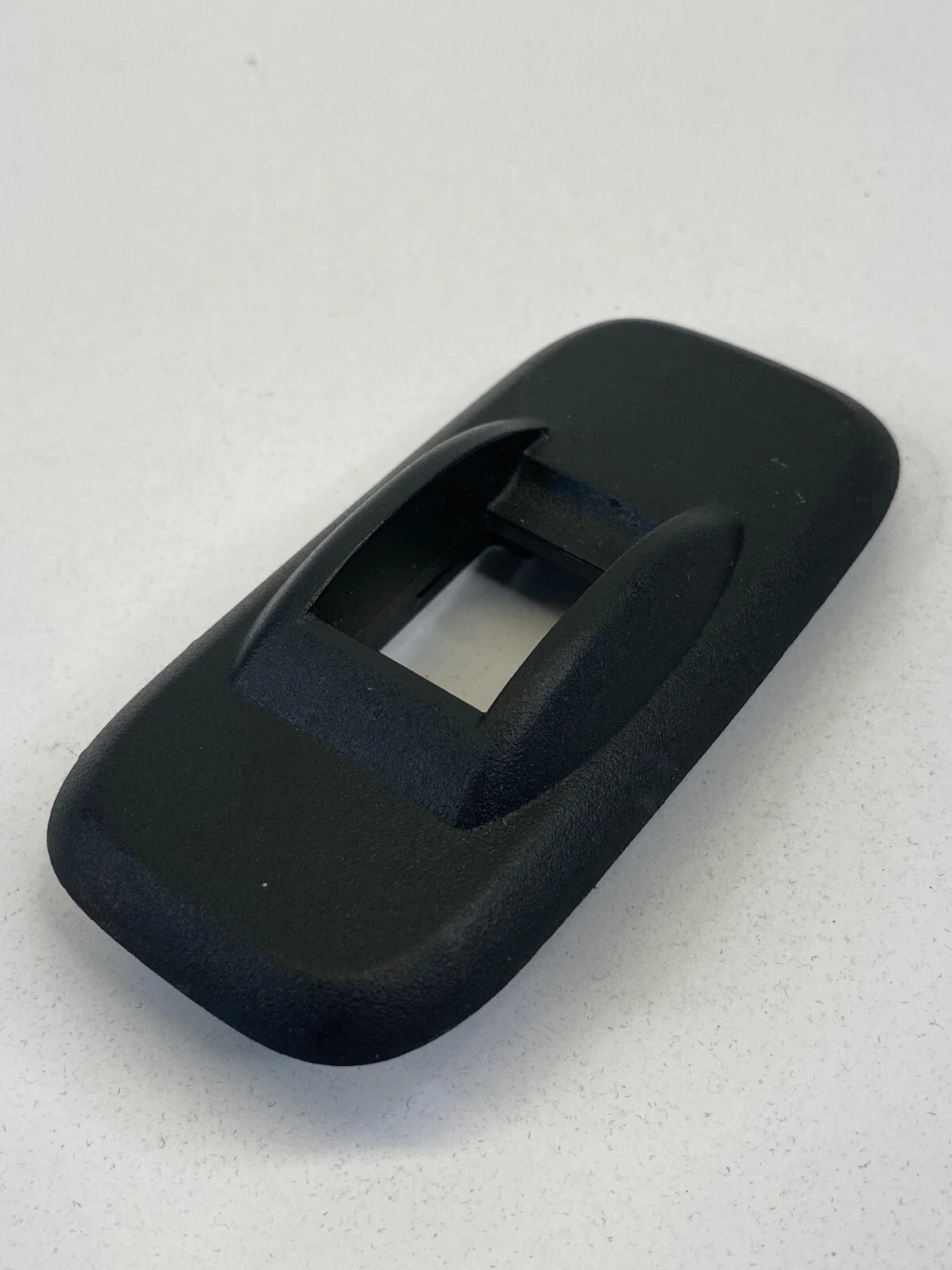 2005-2008 SAAB 9-7X REAR RIGHT SIDE WINDOW SWITCH TRIM BEZEL 800983 OEM