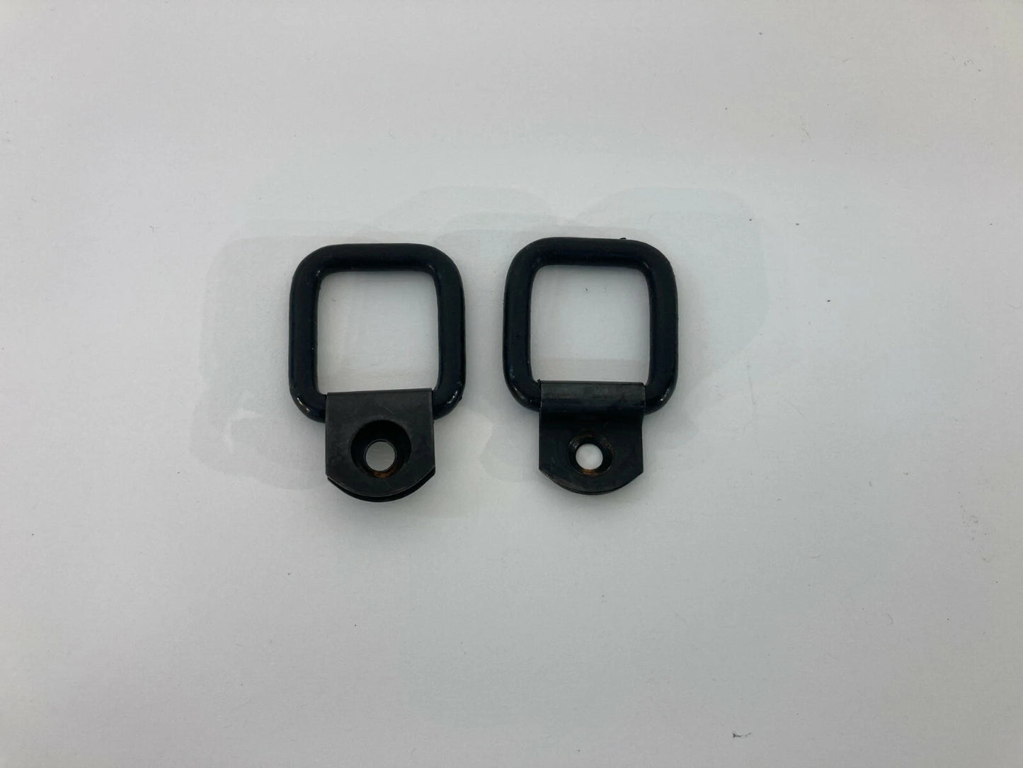 2009 VW VOLKSWAGEN ROUTAN REAR TRUNK TAILGATE CARGO RING GRAB HANG PAIR SET OEM