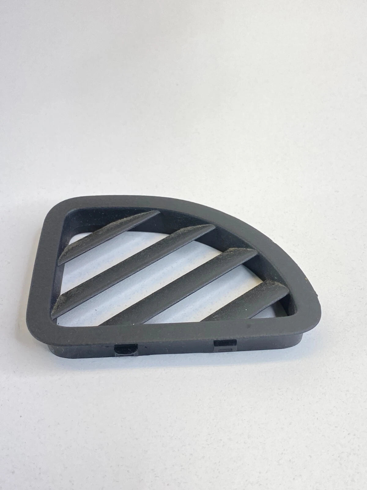 2010 2011 2012 DODGE CALIBER DASH LEFT DRIVER AC AIR VENT DEFROSTER GRILLE OEM