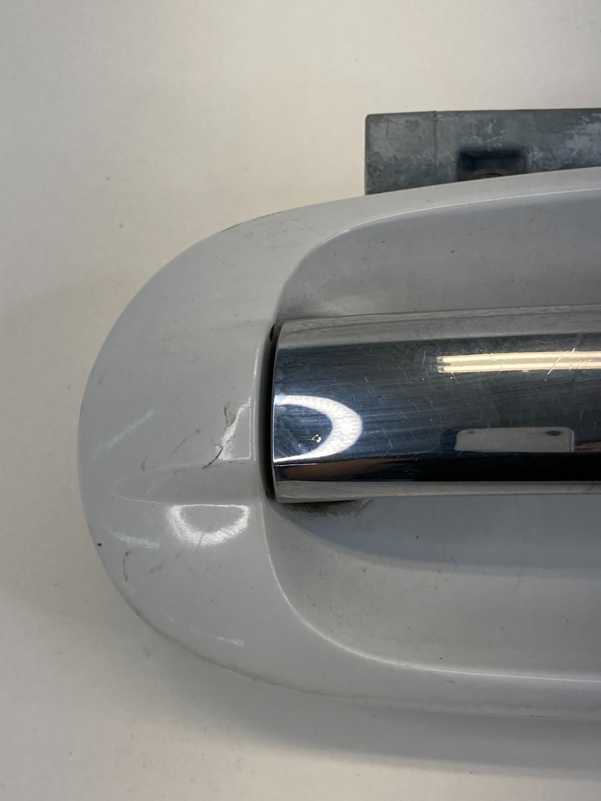 2003 2004 Lincoln Navigator Rear Left Side Exterior Door Handle 2L14-7826601