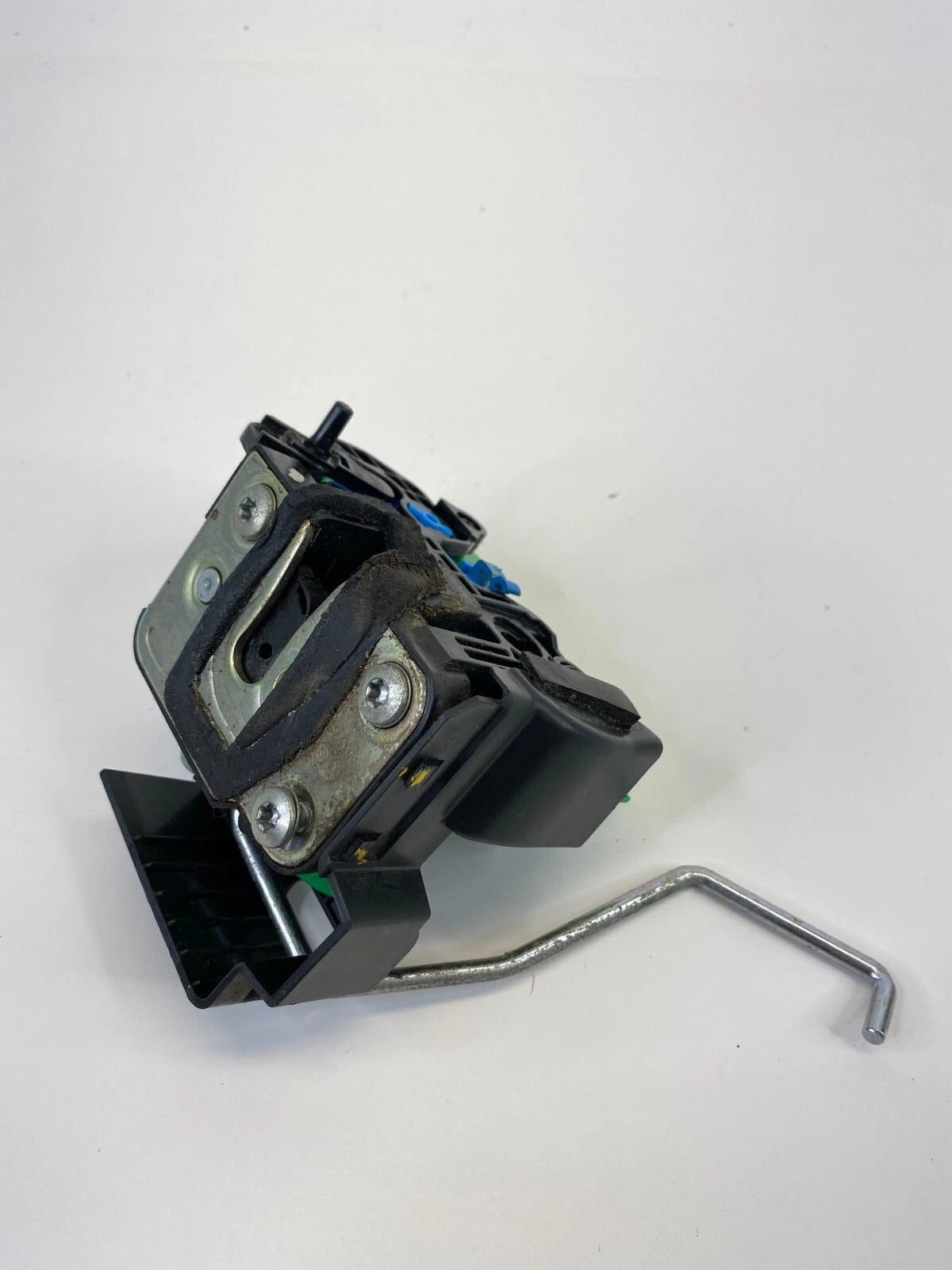 2012-2017 HYUNDAI ACCENT REAR RIGHT SIDE BACK DOOR LOCK LATCH ACTUATOR OEM