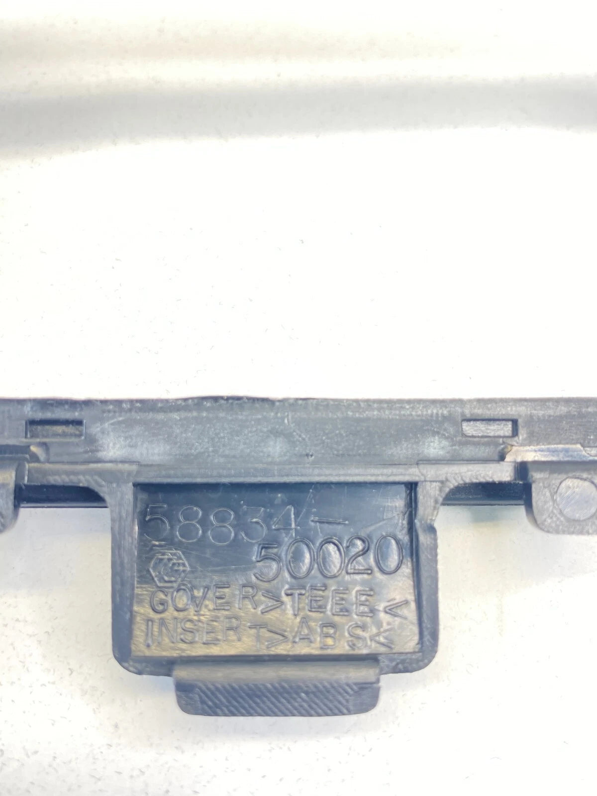 1995 96 97 98 99 2000 LEXUS LS400 LOWER CENTER CONSOLE COVER TRIM 58834-50020