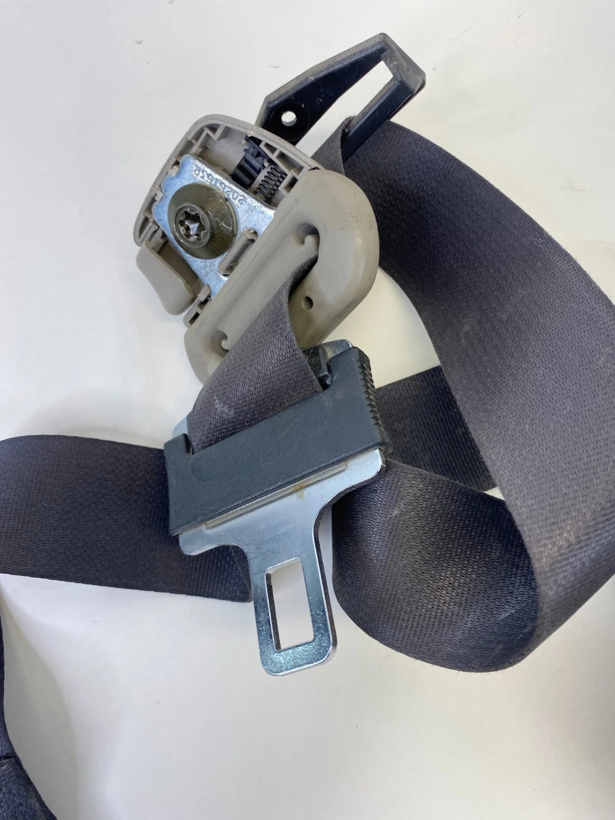2005 CHRYSLER 300 FRONT RH PASSENGER SEAT BELT RETRACTOR UNIT 0UX521DVAE OEM