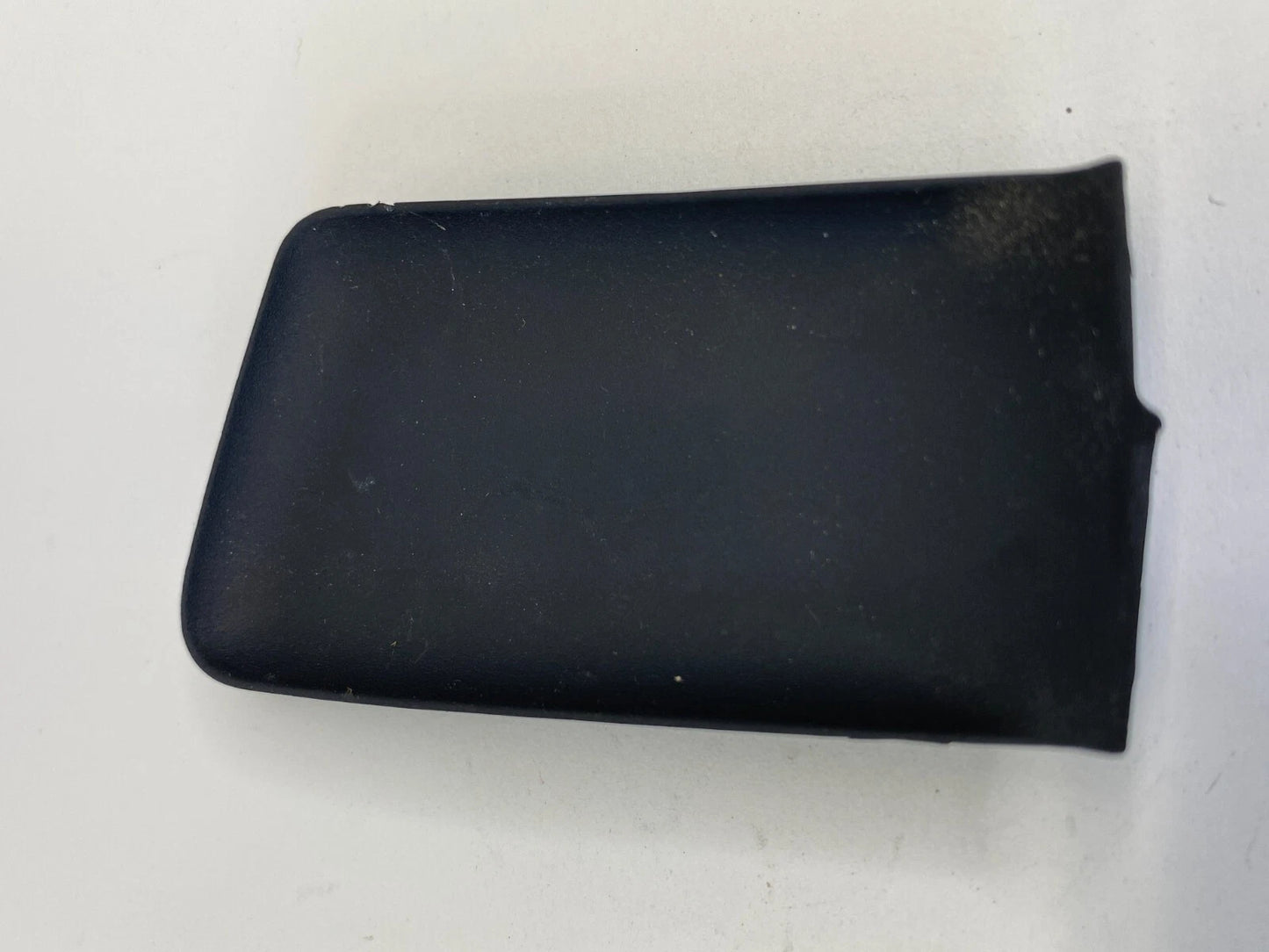 2011-2014 HYUNDAI SONATA REAR LEFT INNER DOOR HANDLE SCREW CAP COVER 82619-3S000