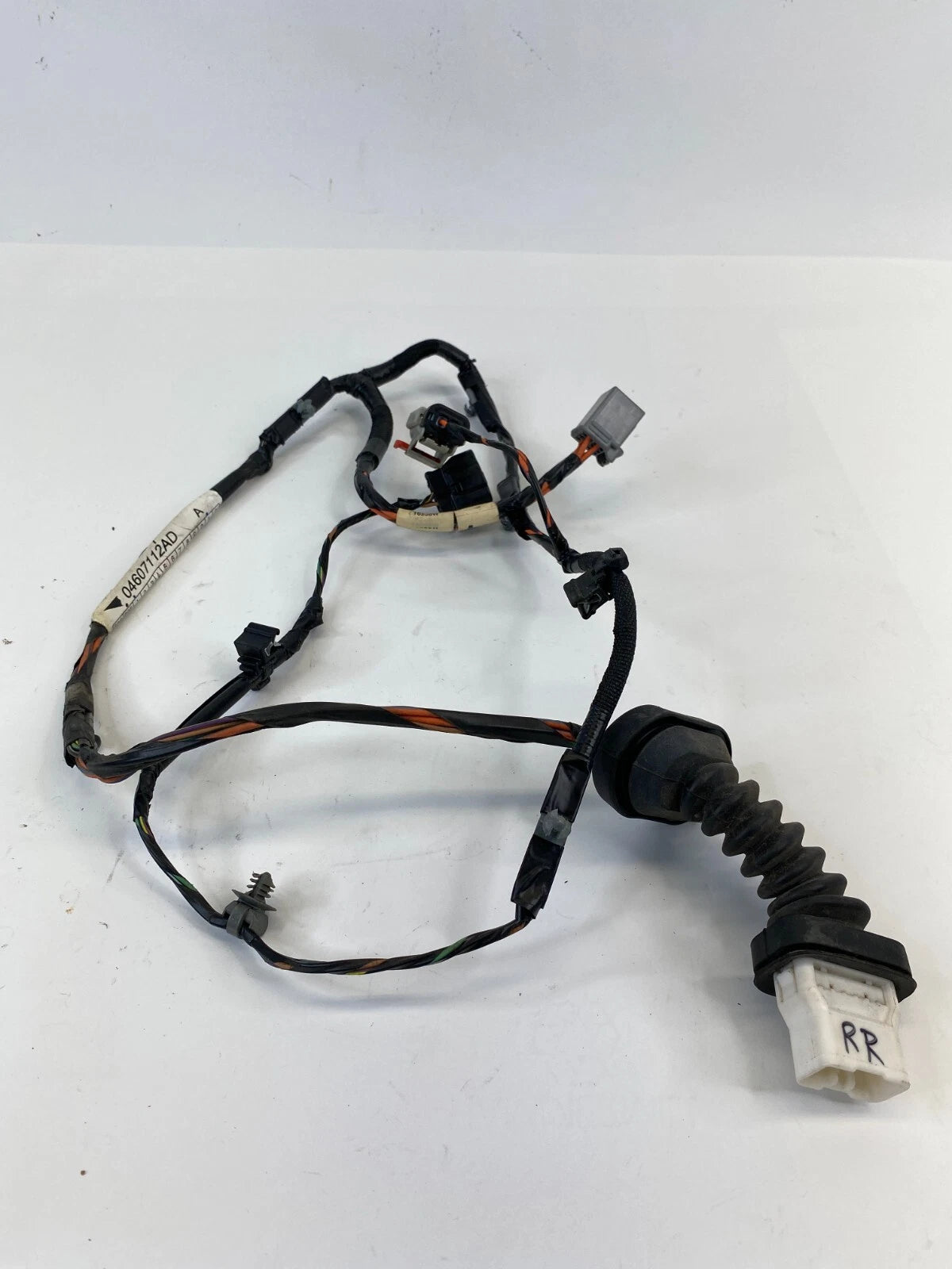 2005-2008 CHRYSLER 300 REAR RIGHT SIDE DOOR WIRE HARNESS WIRING 04607112AD OEM