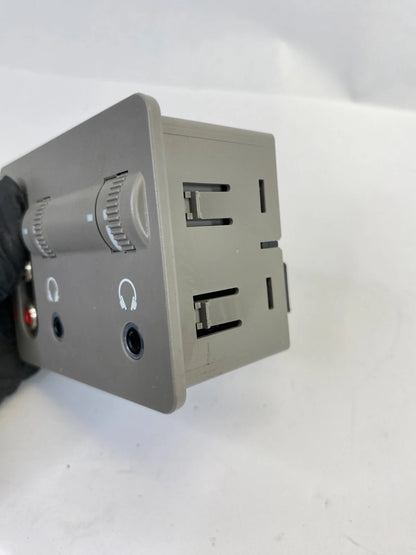 2011-2017 HONDA ODYSSEY VLR TV INPUT AUDIO HEADPHONE JACK SOCKET M45519 OEM