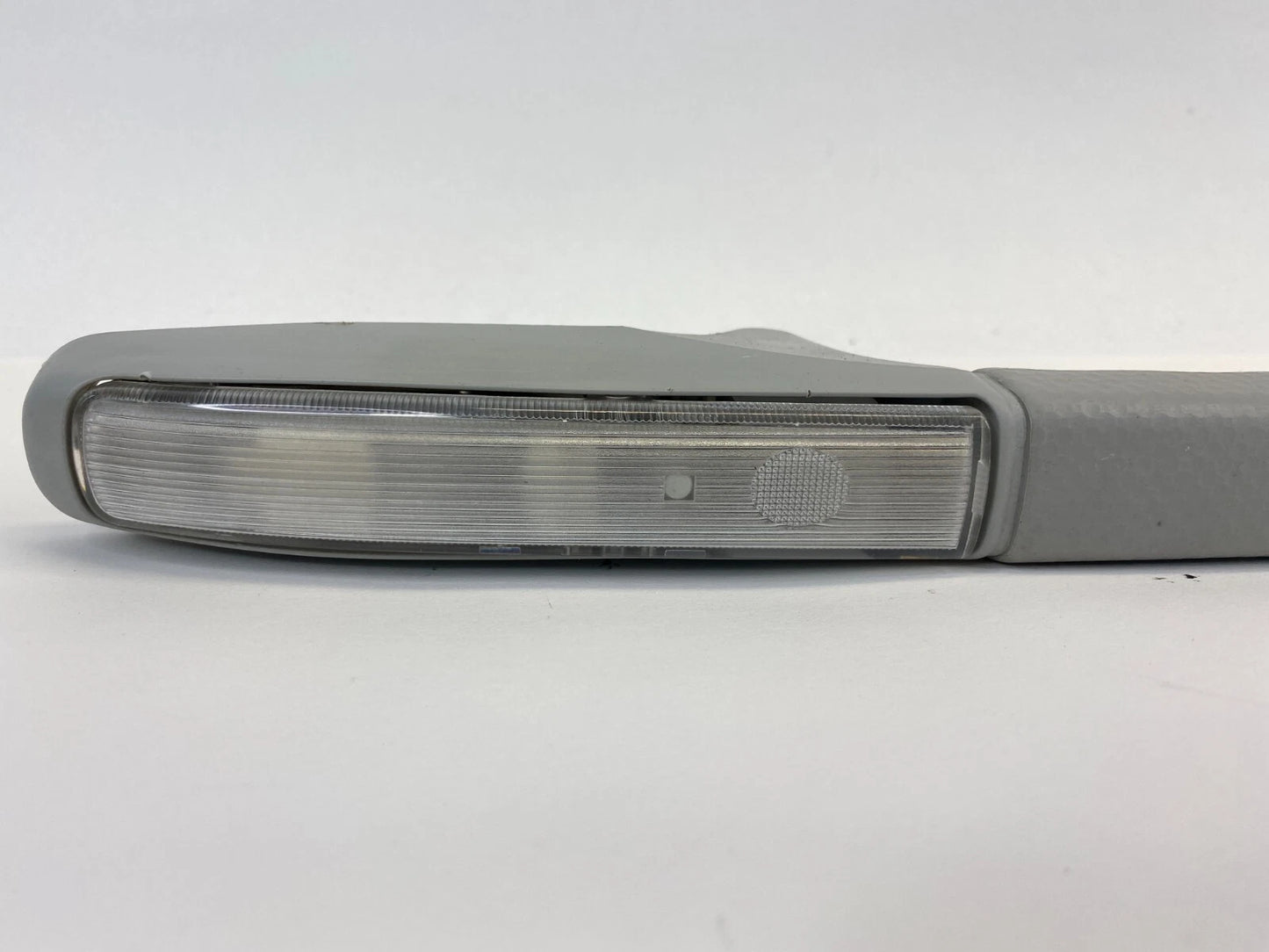 2003-2005 HONDA PILOT REAR LH 2ND ROW INTERIOR GRAB HANDLE W/ READING LIGHT OEM