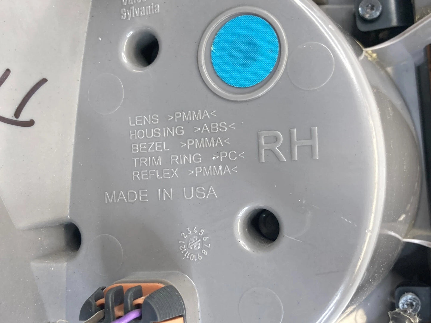 2007-2012 GMC ACADIA RIGHT SIDE TAIL LIGHT EXTERIOR TAILLIGHT LAMP 20811962 OEM