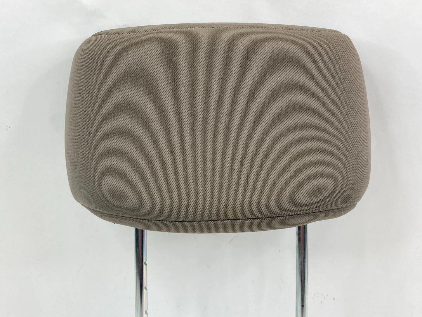 2004-2007 MITSUBISHI ENDEAVOR FRONT SEAT HEADREST HEAD REST OEM