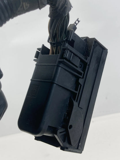 2011 Chrysler Town & Country 3.6L AT ABS Anti Lock Brake Pump Connector Plug OEM