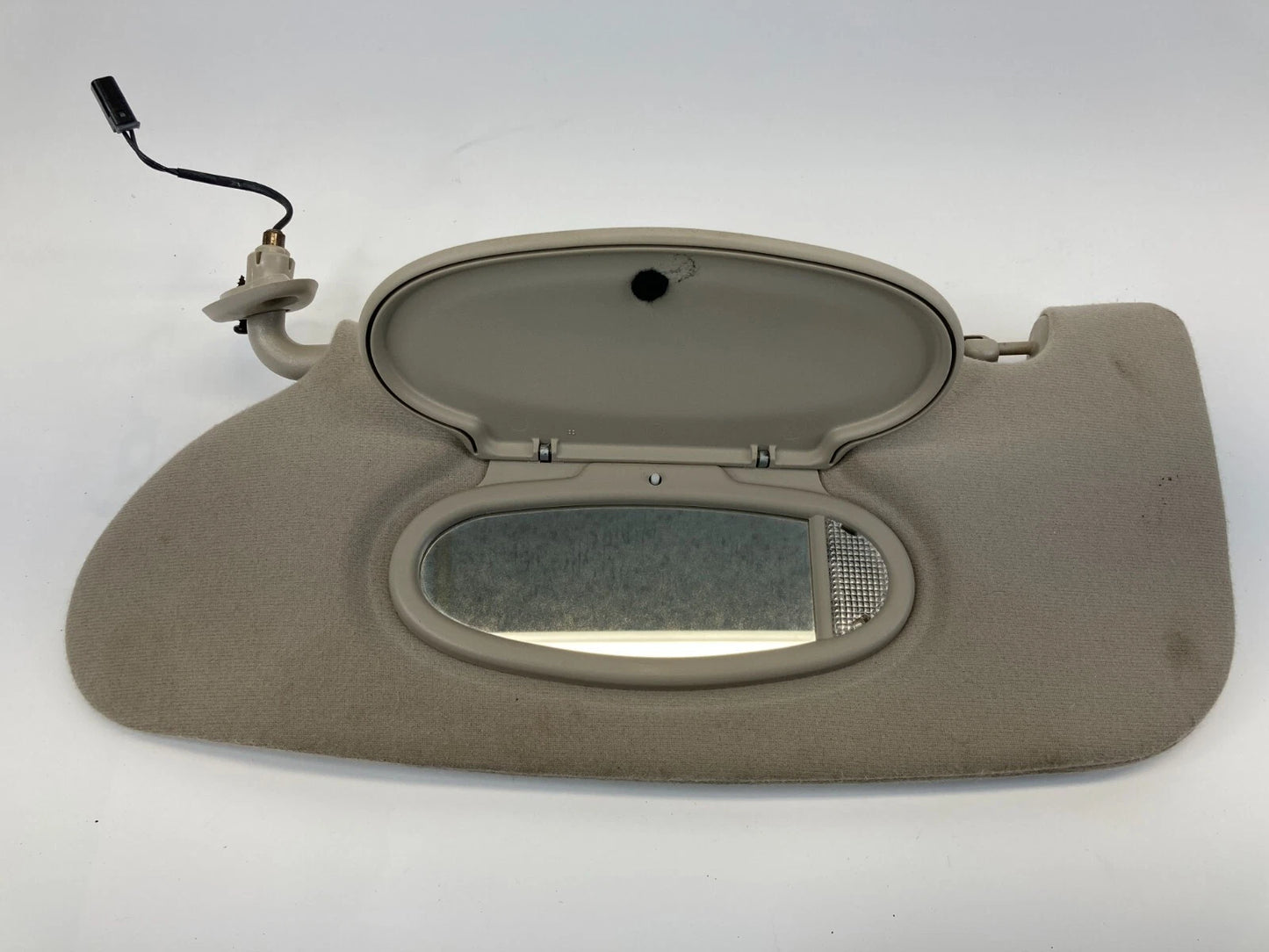 2002 CHRYSLER PT CRUISER FRONT RIGHT PASSENGER SIDE SUNVISOR SHADE SUN VISOR OEM