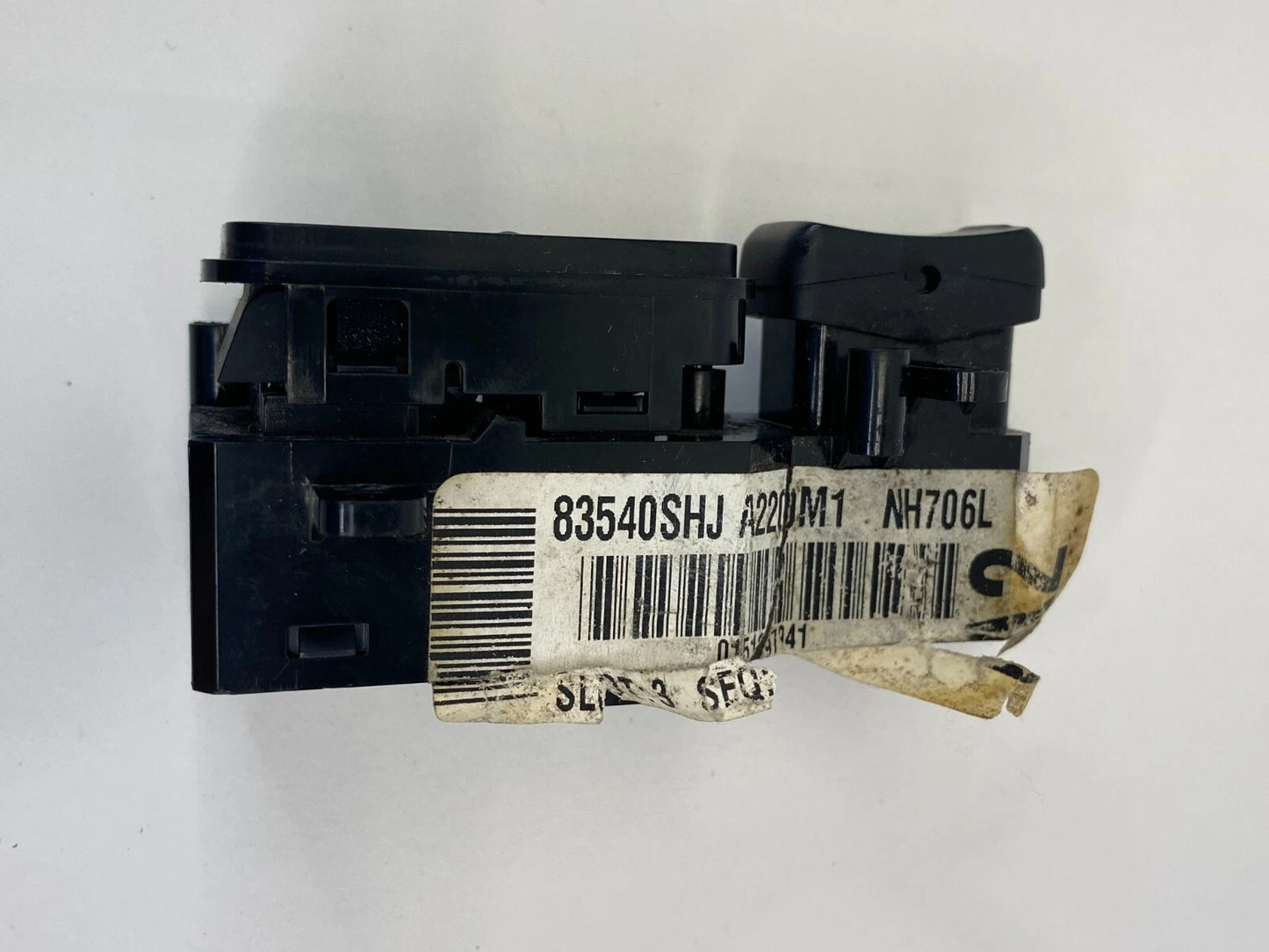 05-08 HONDA ODYSSEY FRONT RH PASSENGER SIDE DOOR WINDOW SWITCH 83540SHJ-A220 OEM