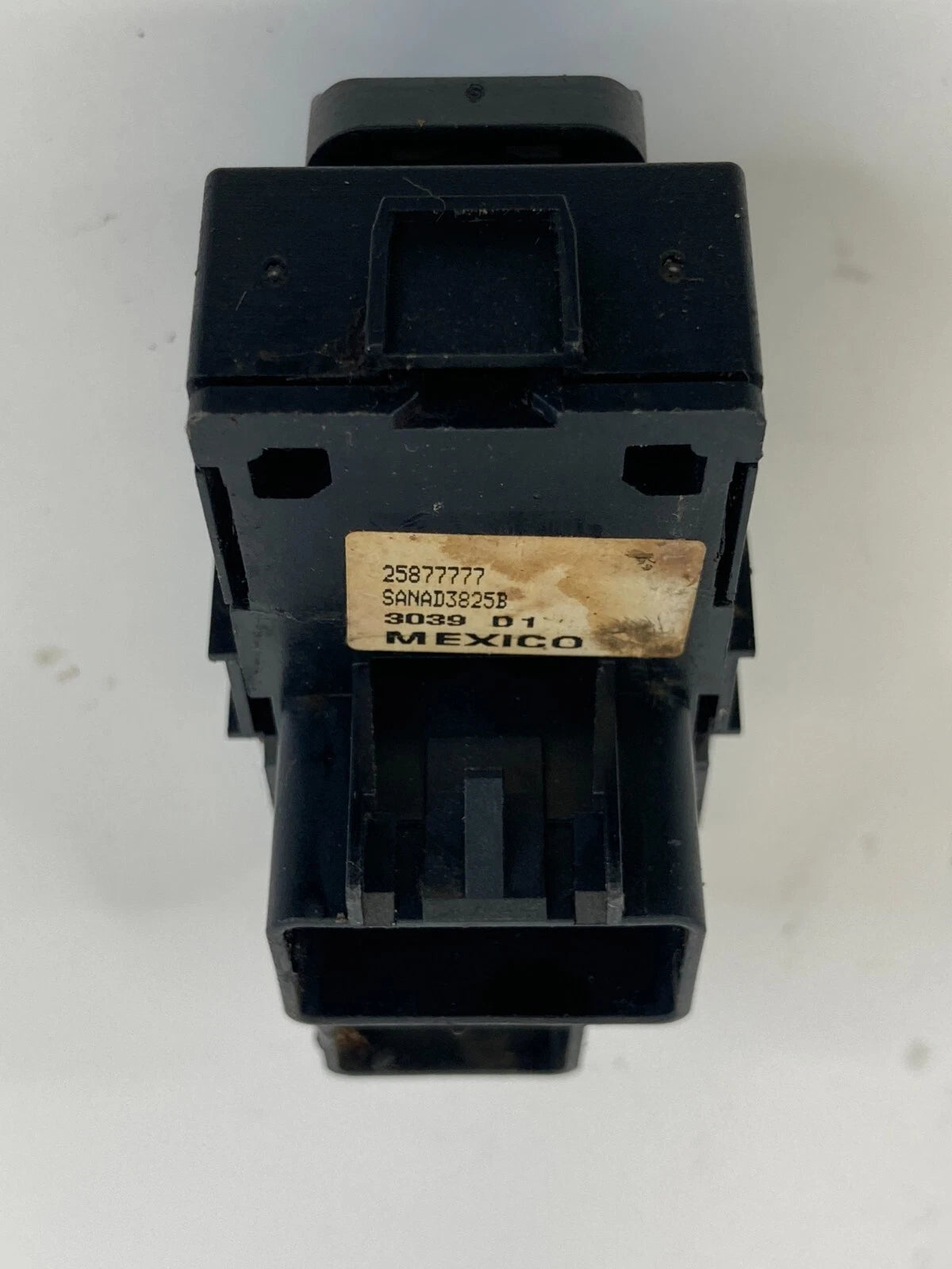 2009-2017 CHEVROLET TRAVERSE REAR DOOR WINDOW CONTROL SWITCH 25877777
