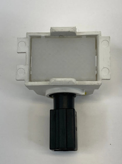 2007 2008 INFINITI G35 SEDAN GLOVE BOX LAMP LIGHT SENSOR OEM