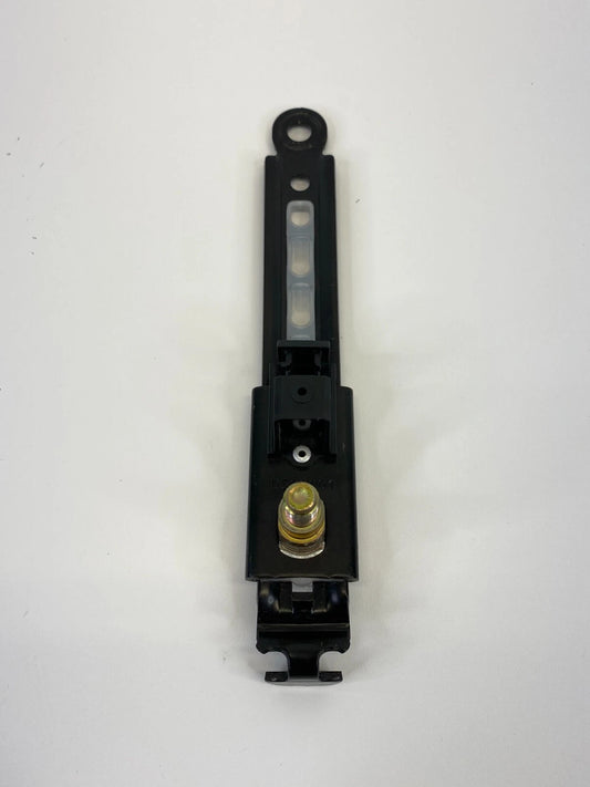 02 03 LEXUS ES300 04-06 ES330 LEFT SIDE SEAT BELT HEIGHT ADJUSTER D526001 OEM
