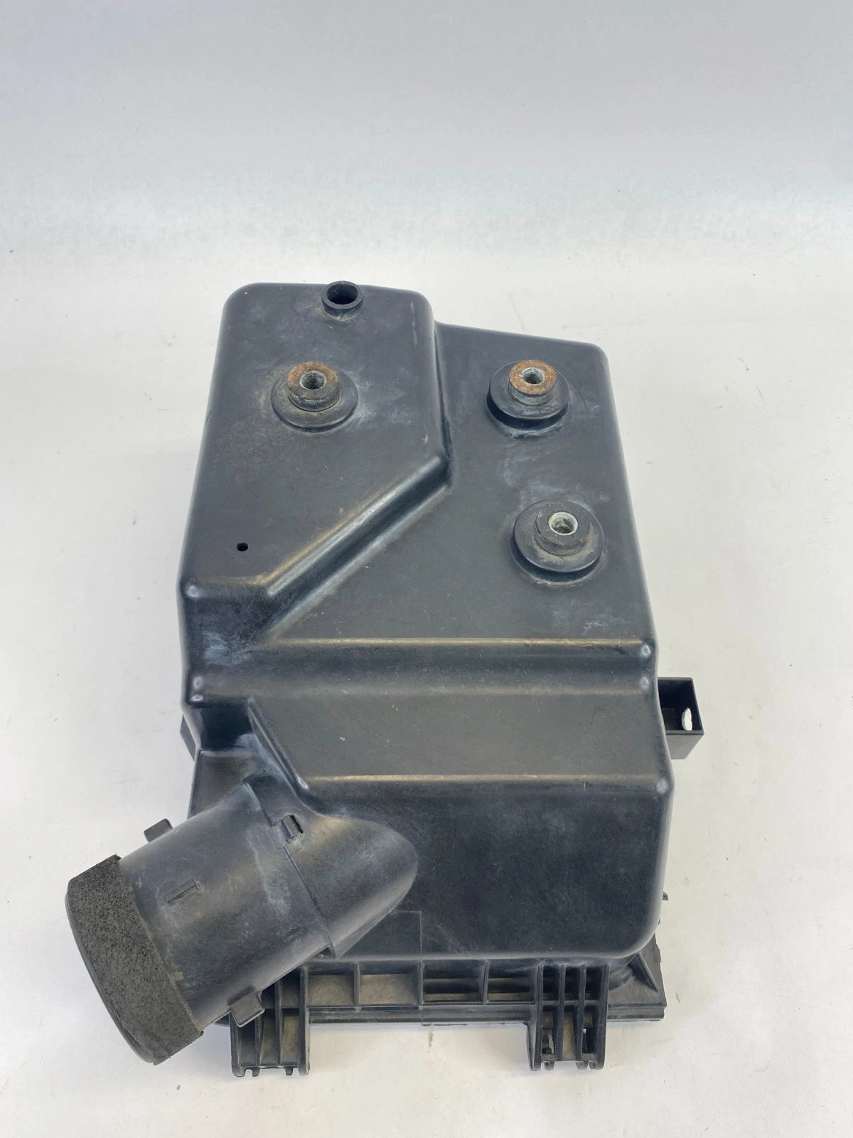 2009-2015 TOYOTA VENZA AIR INTAKE LOWER CLEANER BOX COVER 17701-0H080 OEM