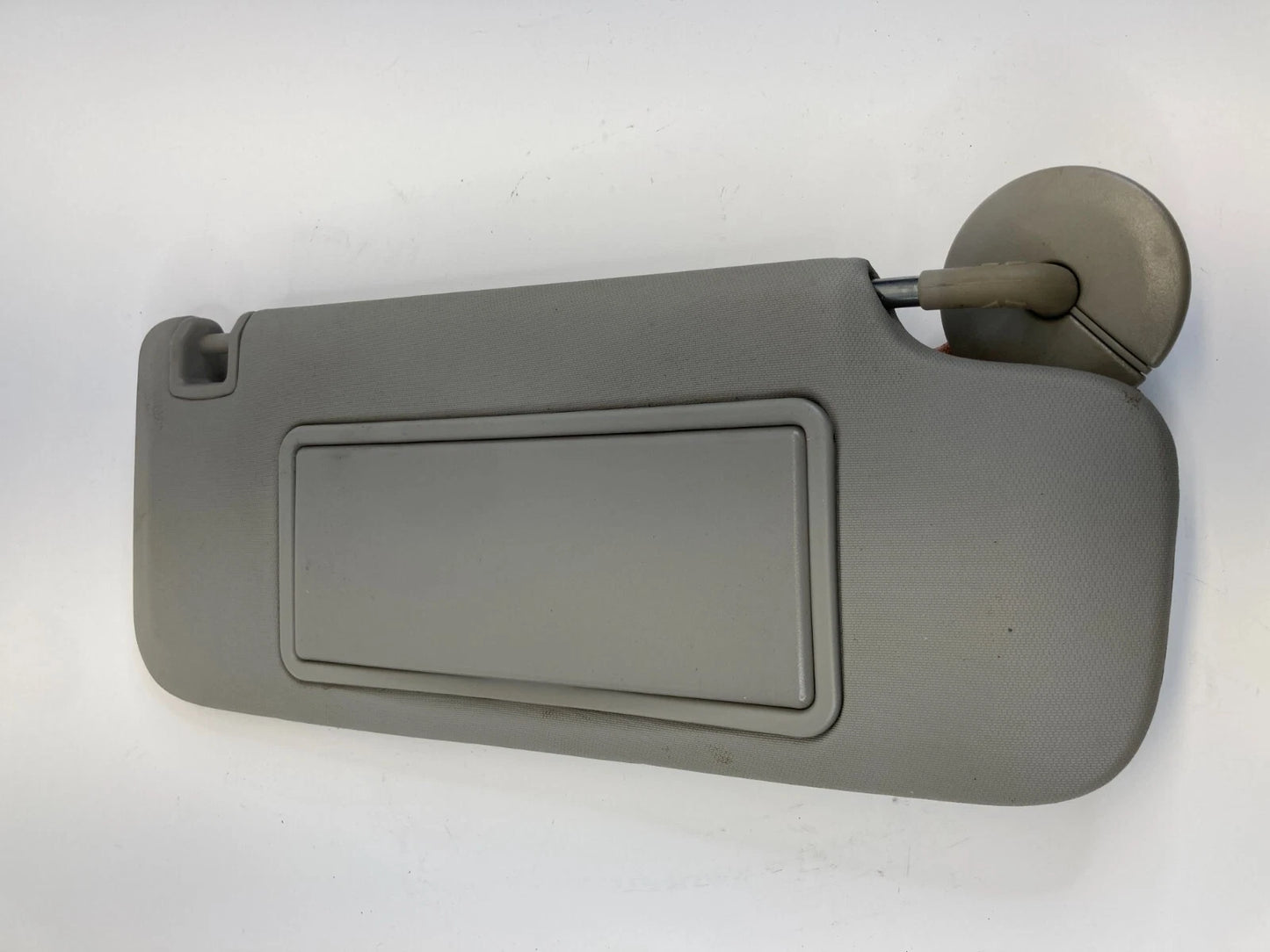 2011-2017 BUICK REGAL RIGHT PASSENGER SUNVISOR SUN VISOR SHADE W/ ILLUMINATED