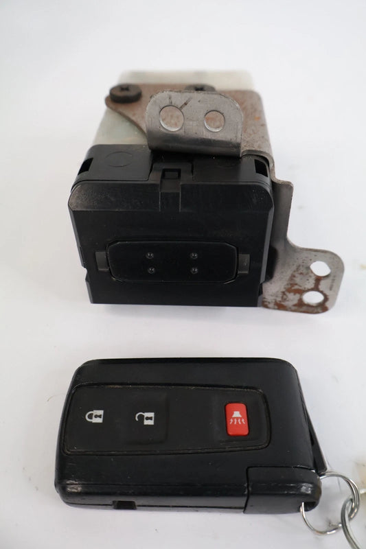 2004-2009 TOYOTA PRIUS IGNITION STARTER KEY HOLDER AMPLIFIER INMMOBILIZER W/ KEY