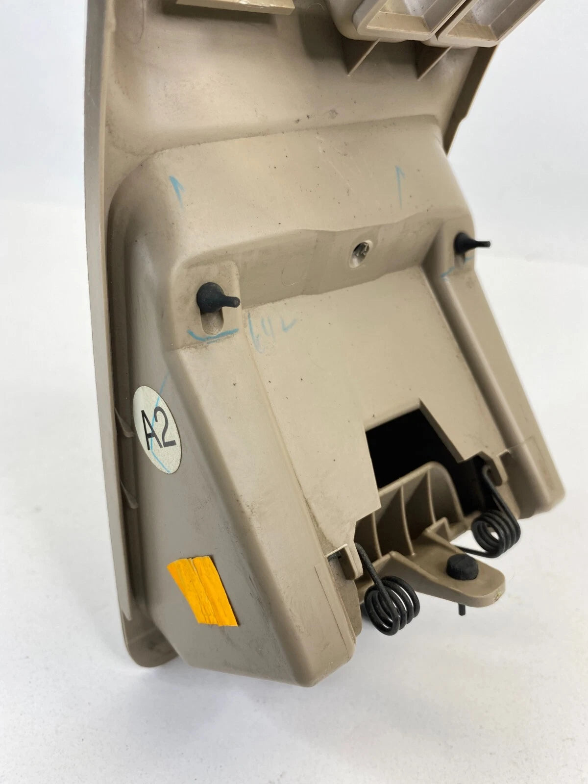 01 02 03 04 05 HONDA CIVIC LEFT DRIVER DASH STORAGE COMPARTMENT 77751-S5A OEM