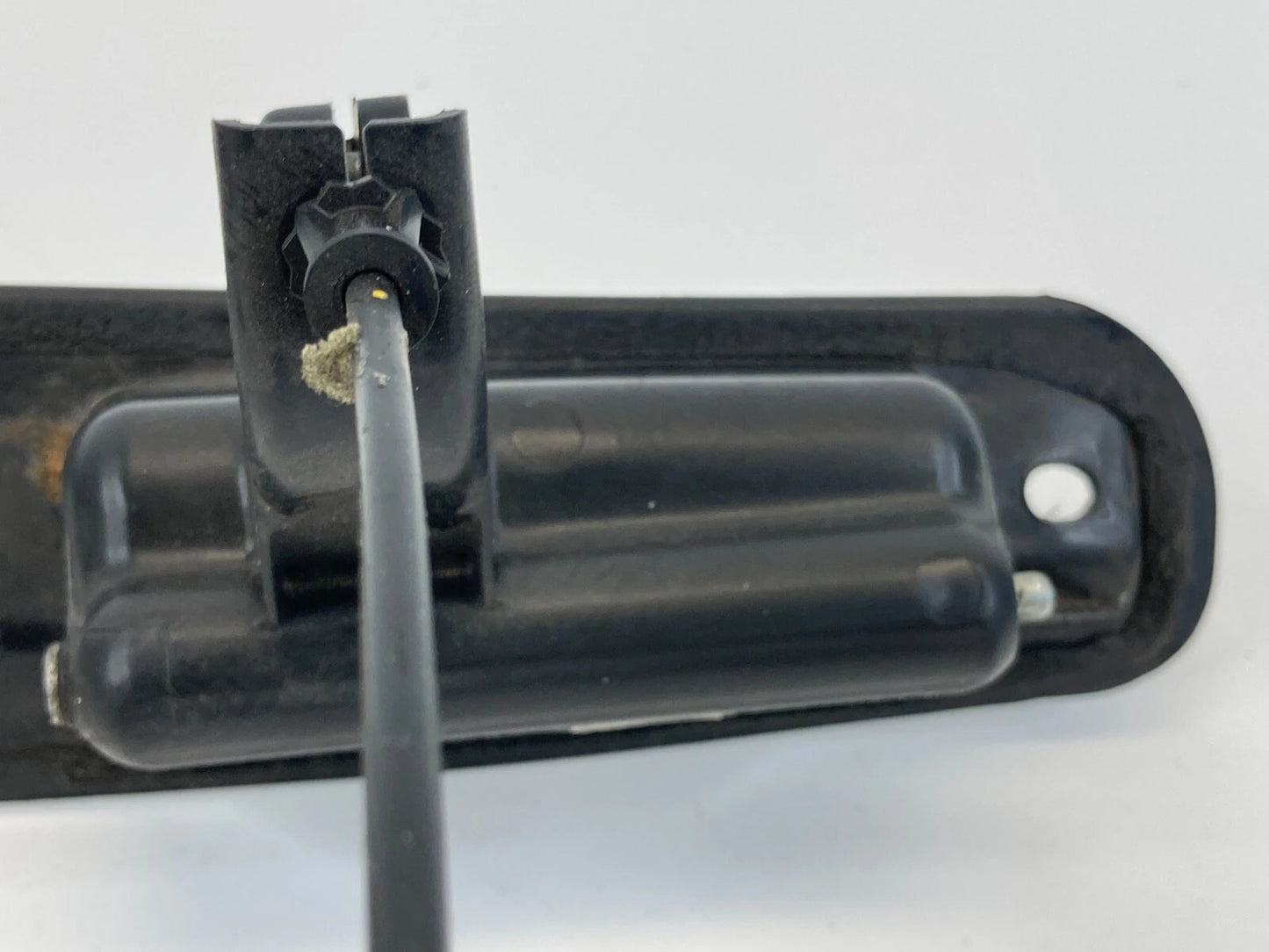 2009 2010 09 10 DODGE JOURNEY REAR TRUNK LID LICENSE LAMP LIGHT MOLDING BEZEL