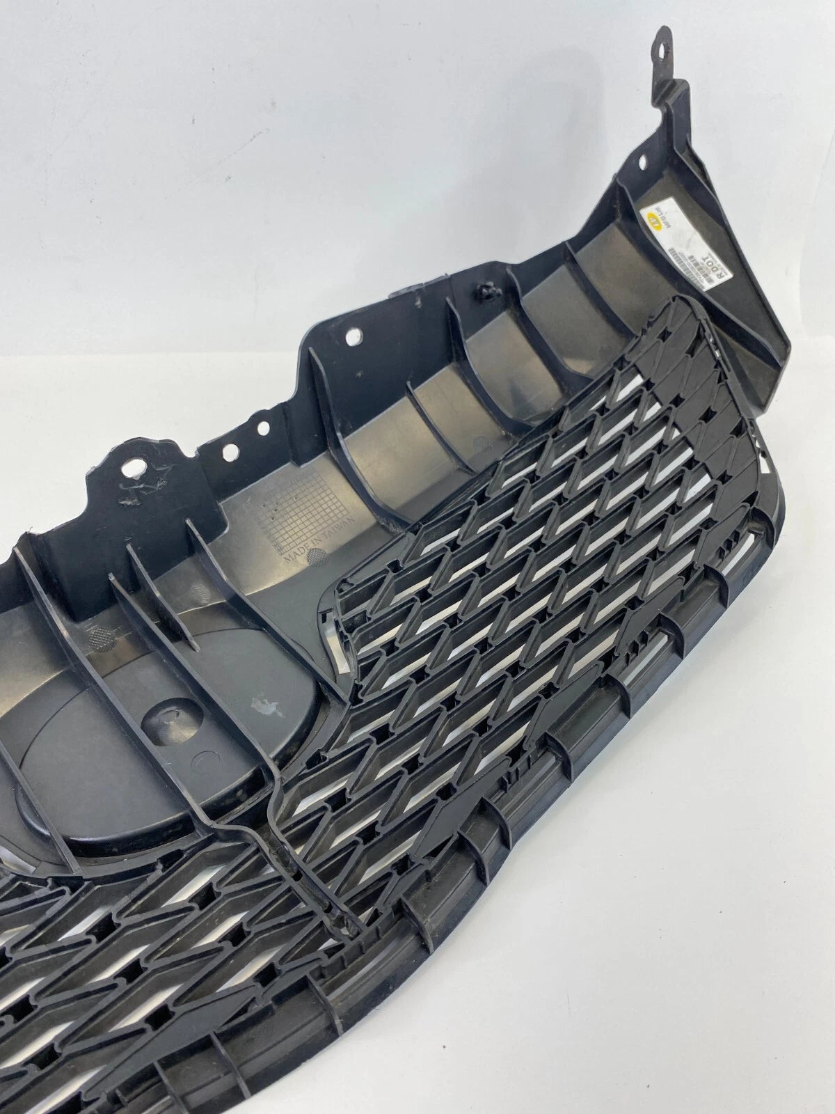 2009 2010 09 10 TOYOTA COROLLA FRONT UPPER BUMPER UPPER GRILL GRILLE AFTERMARKET