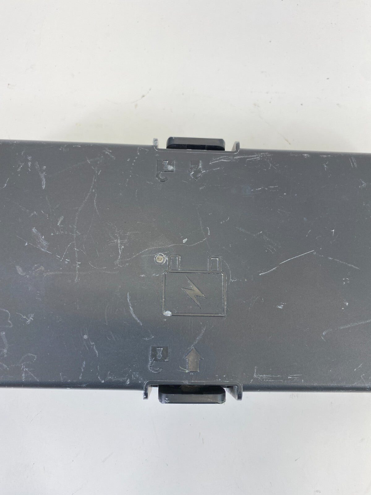 2005-2010 Pontiac G6 3.5L A/T Under Hood Fuse Box Cover Lid Cap 13517826 OEM