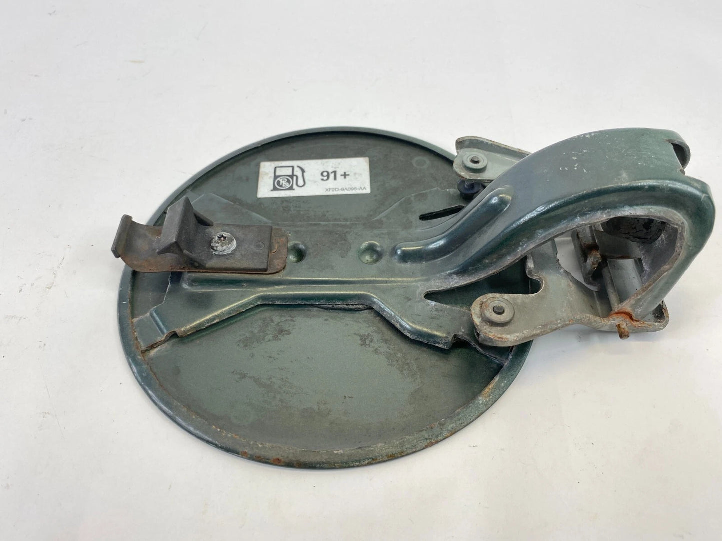 1998-2002 LINCOLN TOWN CAR FUEL FILLER TANK DOOR GAS LID COVER XF2D-9A095-AA OEM