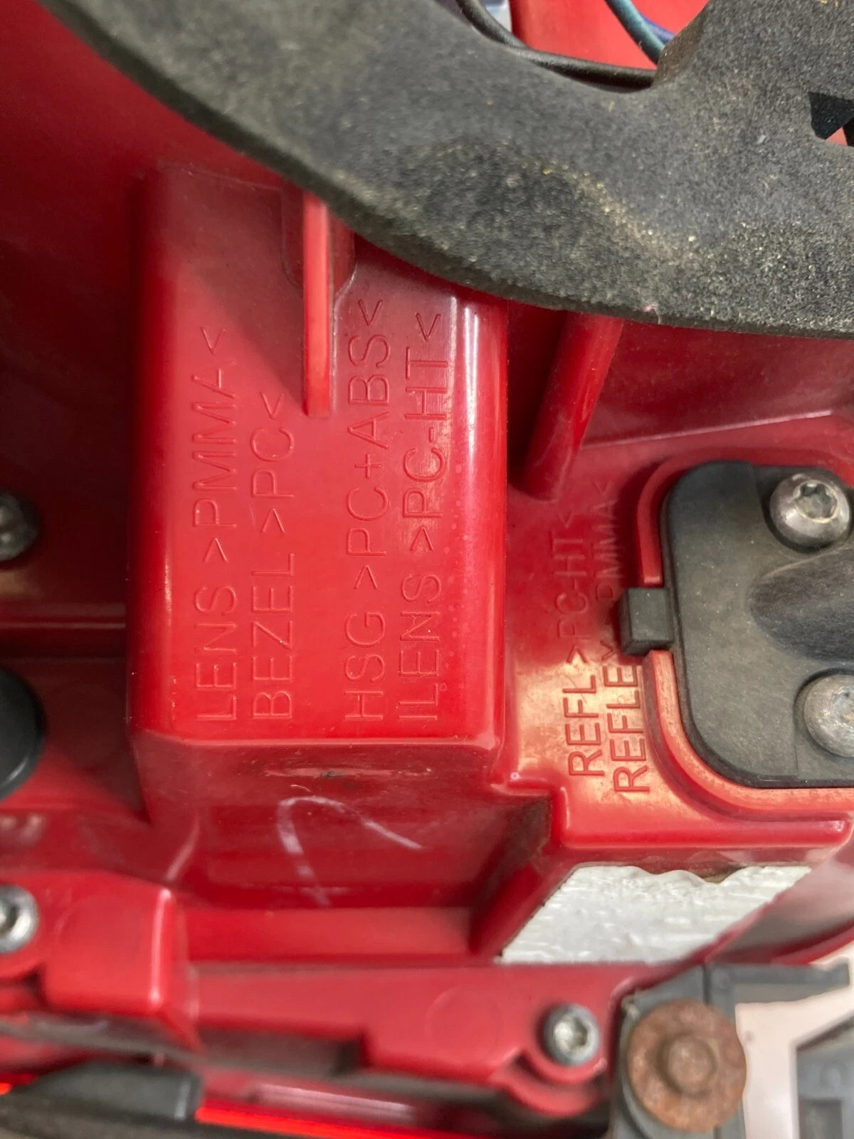 2013-2015 CHEVY MALIBU REAR LEFT SIDE TAIL LIGHT LAMP OUTER TAILLIGHT LAMP OEM