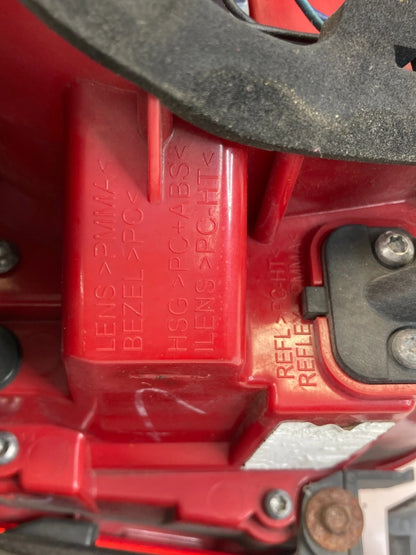 2013-2015 CHEVY MALIBU REAR LEFT SIDE TAIL LIGHT LAMP OUTER TAILLIGHT LAMP OEM