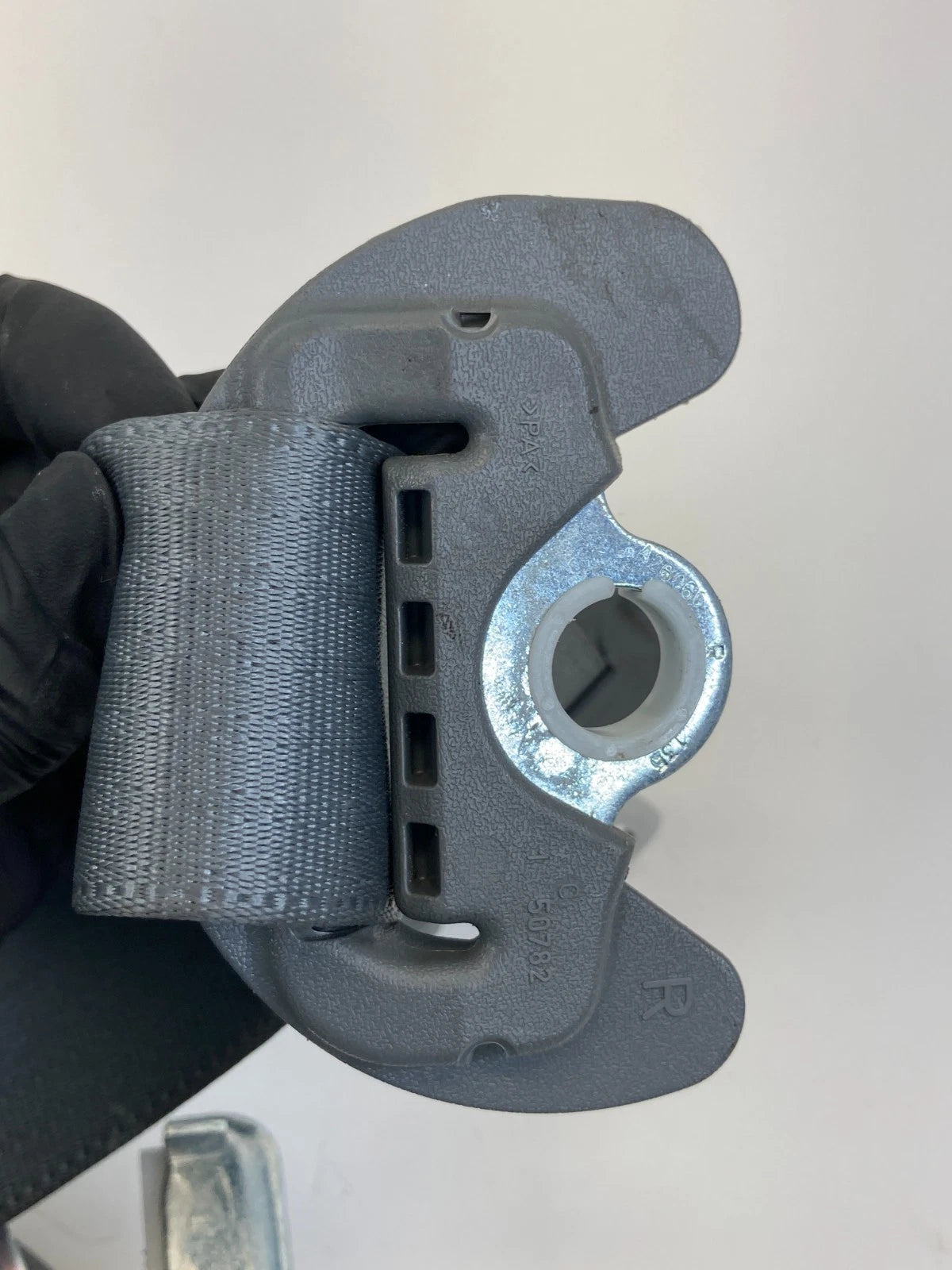 2005-2011 TOYOTA TACOMA FRONT RIGHT PASSENGER SIDE REGULAR CAB 2DR RETRACTOR OEM