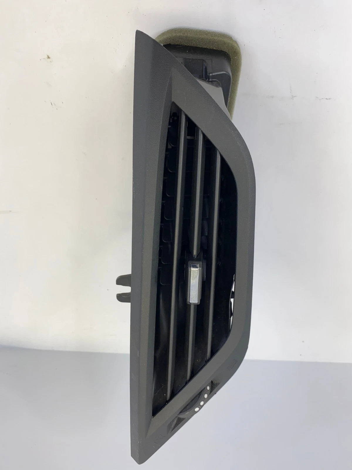 2010-2017 CHEVROLET EQUINOX CENTER DASHBOARD AIR VENT RIGHT OEM FACTORY 23346766