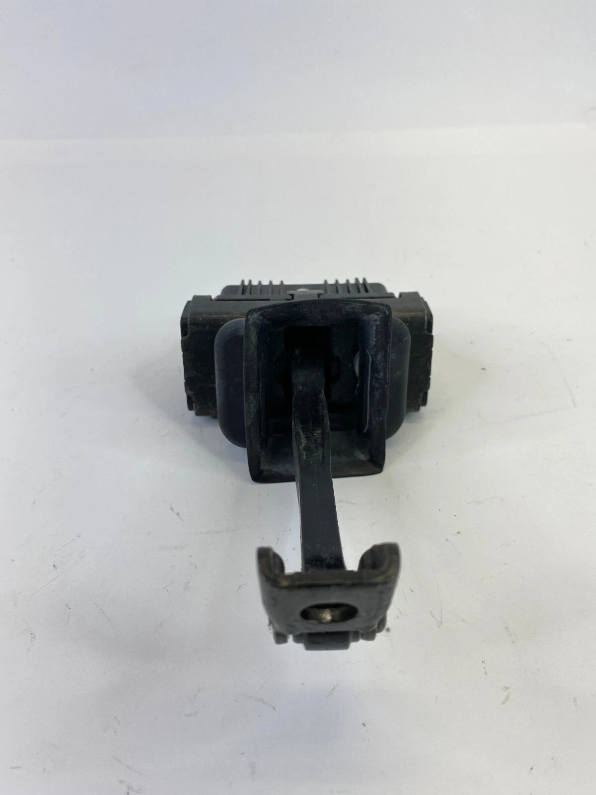 2004-2007 BMW 530I FRONT RIGHT PASSENGER SIDE DOOR CHECK STOPPER DETENT OEM