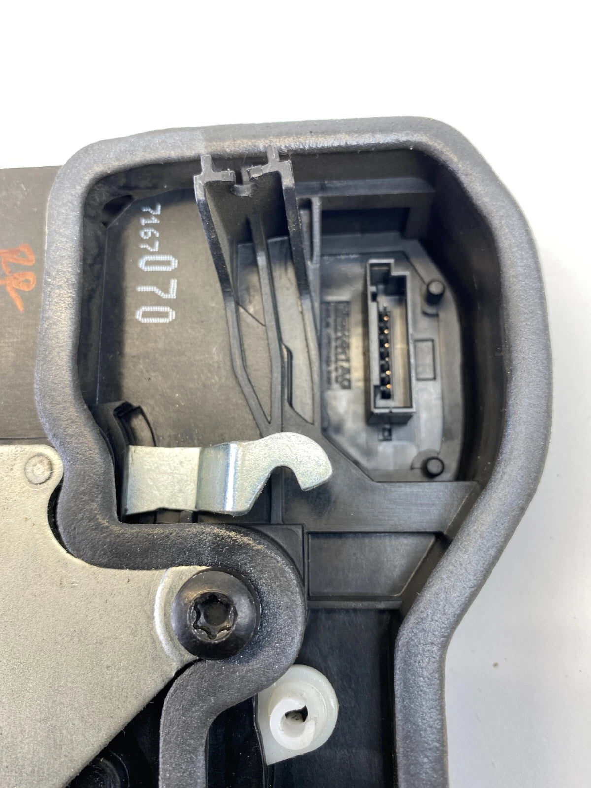 2004-2007 BMW 530I REAR RIGHT SIDE DOOR LOCK LATCH RELEASE ACTUATOR 7167070 OEM