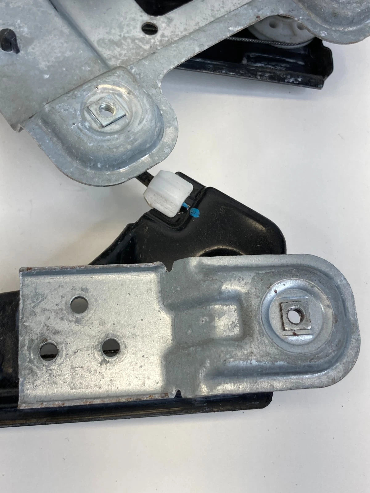 12-17 CHEVROLET EQUINOX FRONT LEFT DOOR WINDOW REGULATOR W/MOTOR 98820-J305 OEM