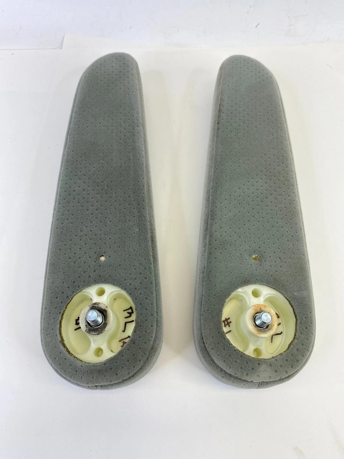 05-10 HONDA ODYSSEY REAR LEFT SIDE LEFT & RIGHT POSITION SEAT ARMREST ARM REST