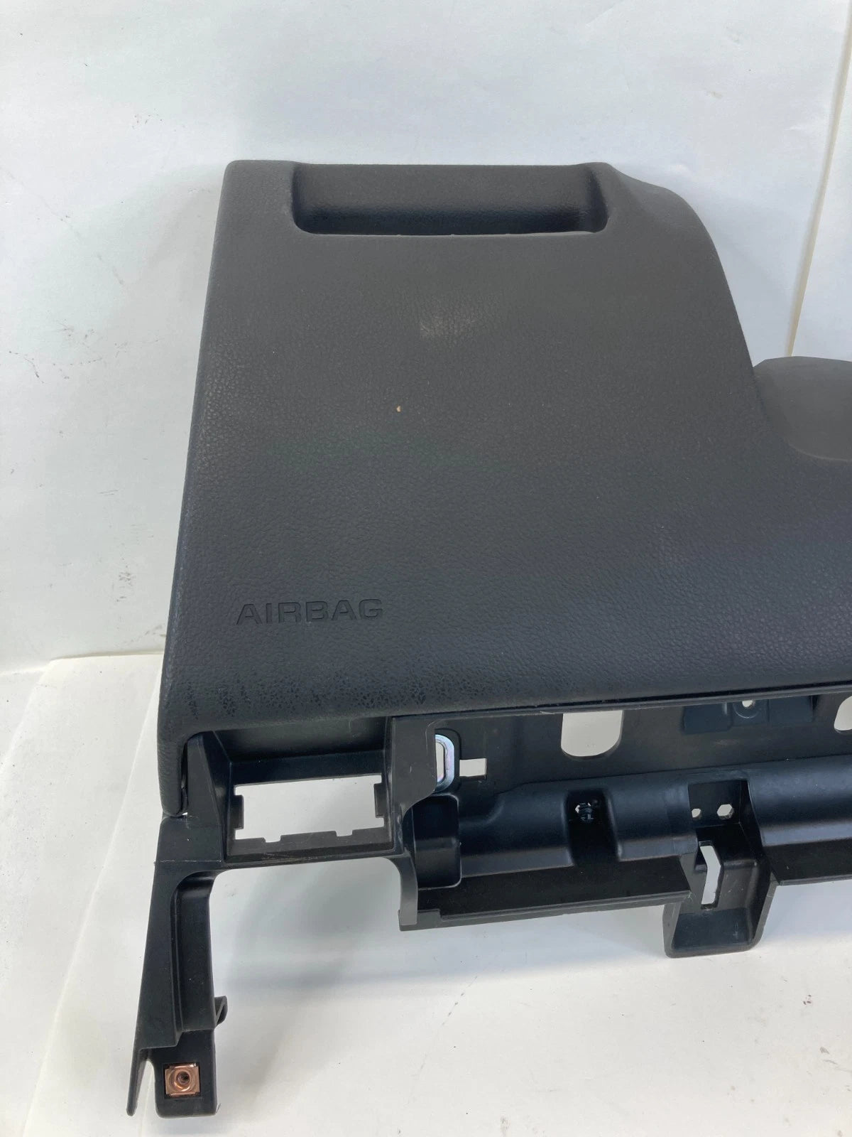 2013-2016 CADILLAC ATS DASH LEFT DRIVER KNEE BOLSTER COVER TRIM BEZEL 22945391