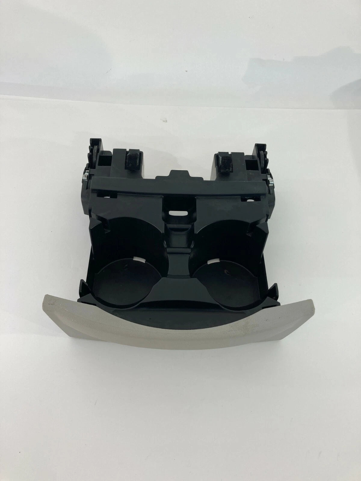 2009-2014 VOLKSWAGEN ROUTAN CENTER DASH LOWER CUP HOLDER CUPHOLDER ASSEMBLY OEM