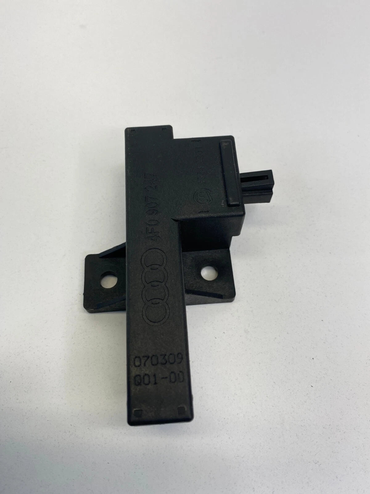 2005-2011 AUDI A6 QUATTRO KEYLESS ENTRY ANTENNA MODULE 4F0907247 OEM