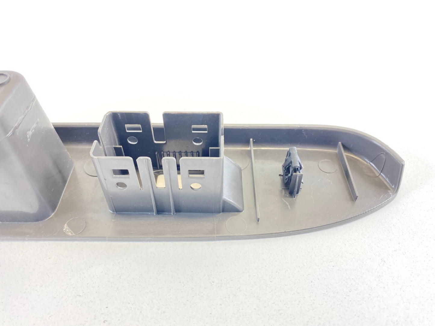 2008-2012 FORD ESCAPE REAR LEFT DRIVER WINDOW SWITCH BEZEL TRIM 8L84-78274B09