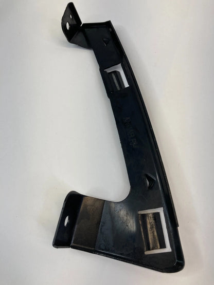 07-10 HYUNDAI ELANTRA FRONT RIGHT BUMPER COVER UPPER RETAINER BRACKET MOUNTING