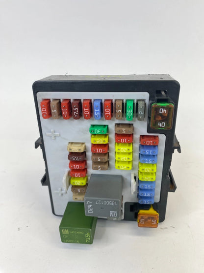 2010-2015 CHEVROLET EQUINOX 2.4L AT INTERIOR UNDER CABIN FUSE RELAY BOX 13717824