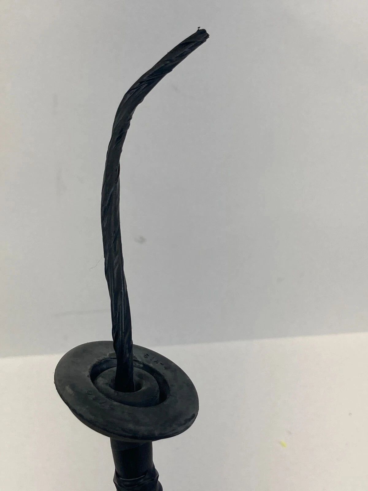 2006-2009 PONTIAC TORRENT REAR LEFT TAIL LIGHT WIRE HARNESS CABLE CONNECTOR OEM