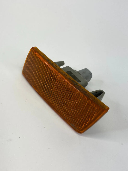 2005-2010 CHRYSLER 300 FRONT LEFT DRIVER BUMPER SIDE MARKER LIGHT LAMP ASSY OEM