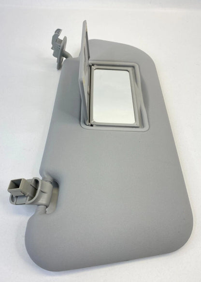 04-08 MAZDA 3 MAZDA3 SEDAN RIGHT PASSENGER SIDE SUNVISOR SUN VISOR SHADE GRAY