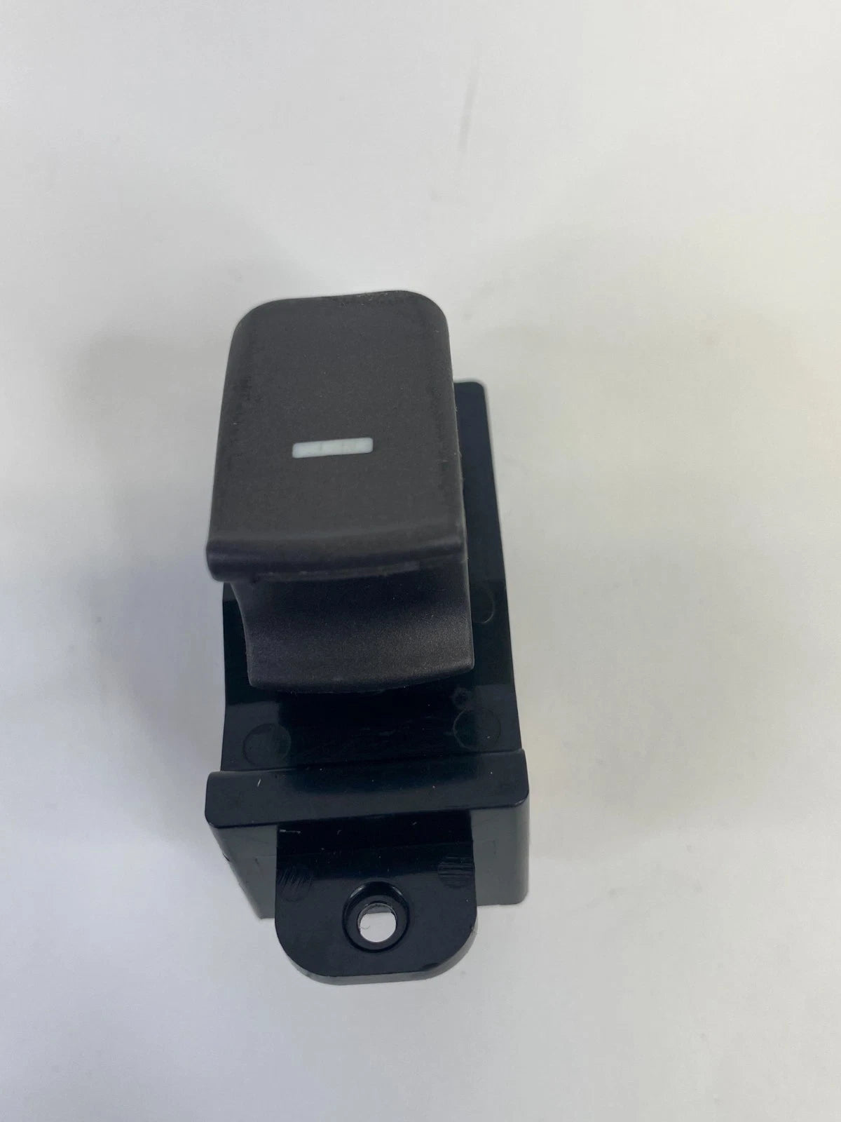 2008-2010 HYUNDAI SONATA REAR RIGHT SIDE DOOR POWER WINDOW CONTROL SWITCH OEM