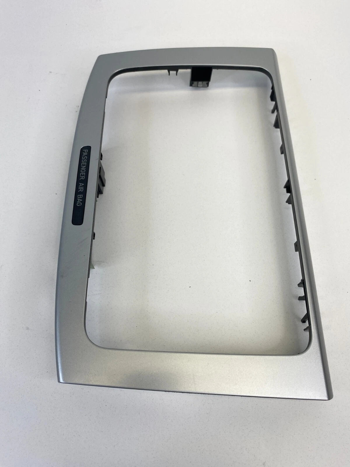 2006-2010 VW VOLKSWAGEN PASSAT INSTRUMENT PANEL DASH RADIO BEZEL TRIM SURROUND